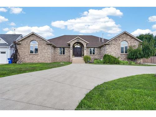 376 Elmstead Road, Lakeshore, ON 