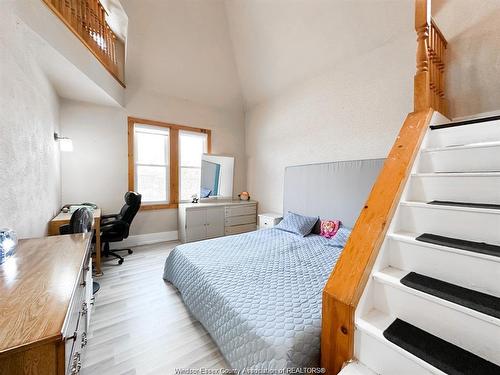 421 Hall, Windsor, ON 