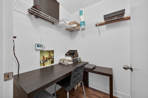 Closet - 759-1414 Rue Chomedey, Montréal (Ville-Marie), QC - Indoor Photo Showing Office