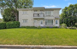 798  - 800 Rue Hébert  Saint-Jean-Sur-Richelieu, QC J3B 2G8
