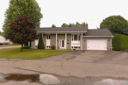 3880 Rue Demers Shawinigan, QC G9P 4Y9