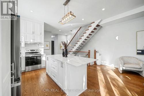 75 Kenilworth Avenue, Toronto, ON - Indoor Photo Showing Kitchen With Upgraded Kitchen