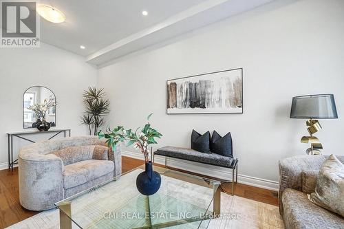 75 Kenilworth Avenue, Toronto, ON - Indoor Photo Showing Living Room