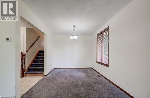 Updated light. - 197 Southwood Drive, Kitchener, ON - Indoor Photo Showing Other Room