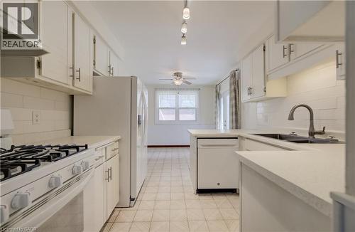 Functional layout, gas range. - 197 Southwood Drive, Kitchener, ON - Indoor Photo Showing Kitchen With Double Sink