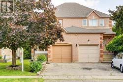 63 HERKES DRIVE Brampton, ON L6Y 5B2