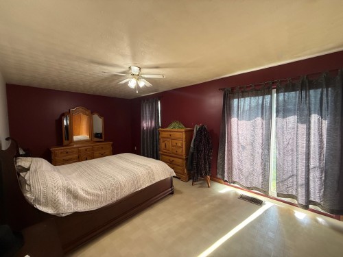 Bedroom - 14 2E Rue S., Béarn, QC - Indoor Photo Showing Bedroom