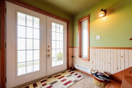Hall d'entrée/Vestibule - 8 Ch. Renaud, Les Îles-De-La-Madeleine, QC - Indoor Photo Showing Other Room