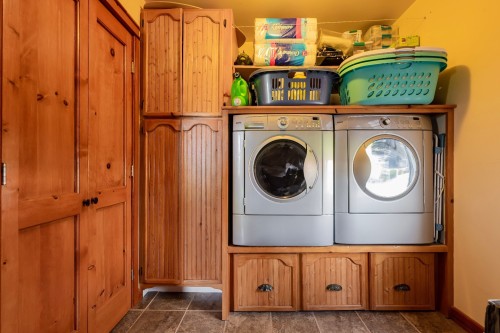Salle de lavage - 8 Ch. Renaud, Les Îles-De-La-Madeleine, QC - Indoor Photo Showing Laundry Room