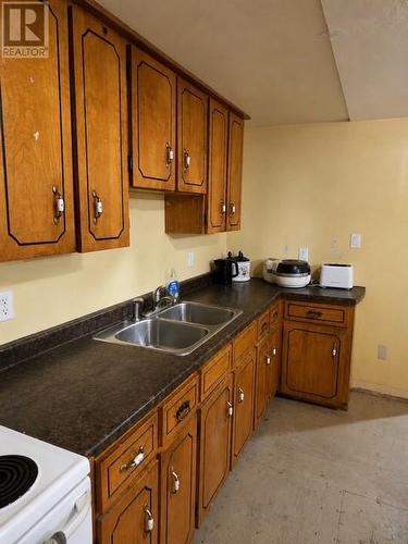328 Main Road, Lewin'S Cove, NL - Indoor Photo Showing Kitchen With Double Sink