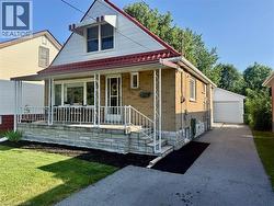 60 HOWE Avenue  Hamilton, ON L9A 1W9