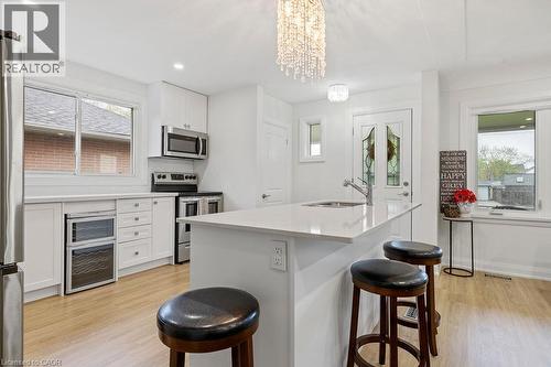 60 Howe Avenue, Hamilton, ON 
