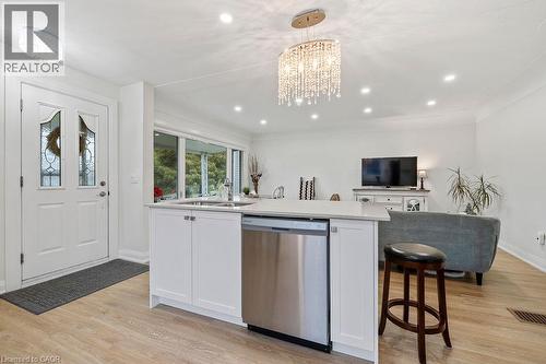 60 Howe Avenue, Hamilton, ON 