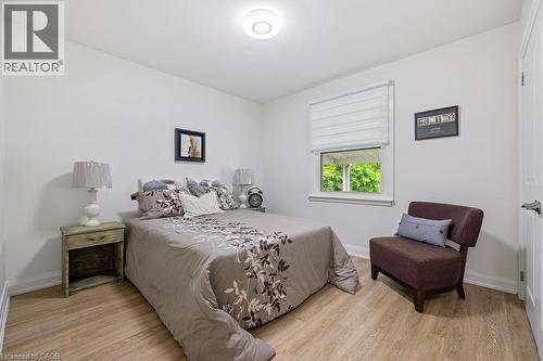 60 Howe Avenue, Hamilton, ON 