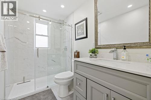 60 Howe Avenue, Hamilton, ON 