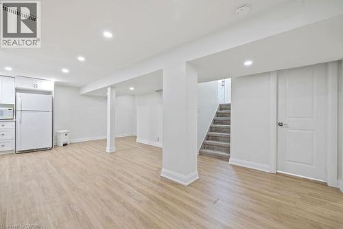 60 Howe Avenue, Hamilton, ON 