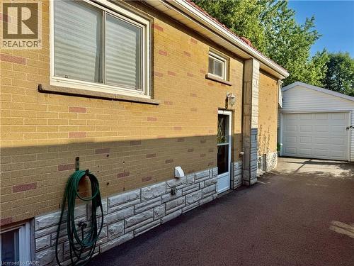 60 Howe Avenue, Hamilton, ON 