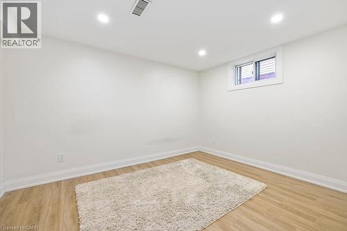 60 Howe Avenue, Hamilton, ON 