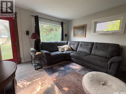 73 Franklin Avenue, Yorkton, SK - Indoor Photo Showing Living Room