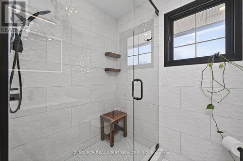 1126 Woodroffe Avenue, Ottawa, ON - Indoor Photo Showing Bathroom