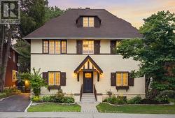17 LAKEVIEW TERRACE  Ottawa, ON K1S 3H3