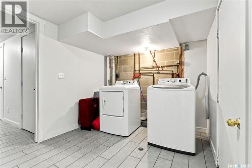 2814-2816 7Th Street E, Saskatoon, SK - Indoor Photo Showing Laundry Room