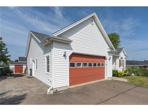 11 Weymond Cres, Riverview, NB 