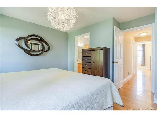 11 Weymond Cres, Riverview, NB 