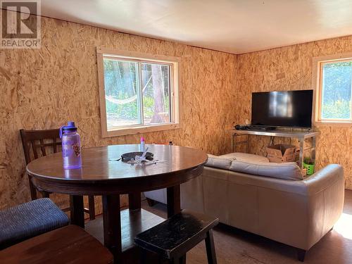 3235 Walnut St, Hilton Beach, ON - Indoor