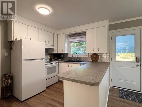 3045 Canoe Point Rd, Hilton Beach, ON - Indoor Photo Showing Kitchen With Double Sink