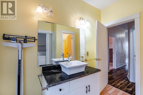 1805 Shore Rd, Richard'S Landing, ON - Indoor Photo Showing Bathroom
