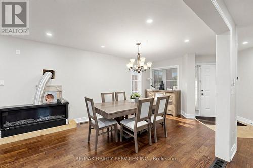32 Hillpath Crescent, Brampton, ON - Indoor Photo Showing Dining Room
