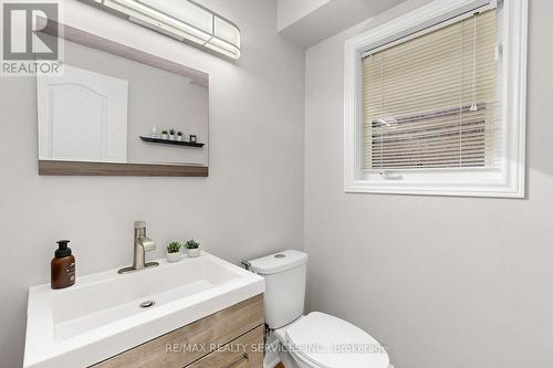 32 Hillpath Crescent, Brampton, ON - Indoor Photo Showing Bathroom