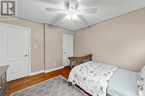 32 Hillpath Crescent, Brampton, ON - Indoor Photo Showing Bedroom