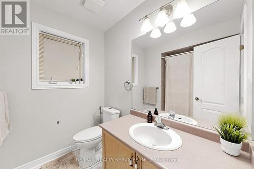 32 Hillpath Crescent, Brampton, ON - Indoor Photo Showing Bathroom
