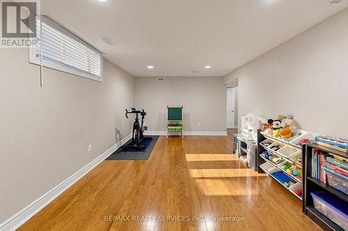 32 Hillpath Crescent, Brampton, ON - Indoor Photo Showing Other Room