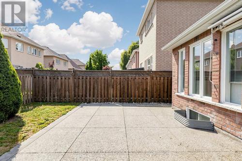 32 Hillpath Crescent, Brampton, ON - Outdoor
