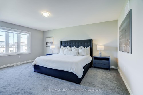 252 Springfield Crescent, Clearview, ON - Indoor Photo Showing Bedroom