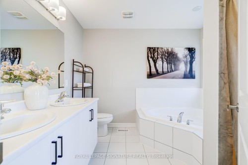 252 Springfield Crescent, Clearview, ON - Indoor Photo Showing Bathroom