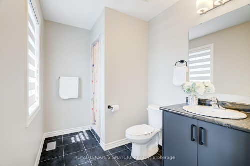 252 Springfield Crescent, Clearview, ON - Indoor Photo Showing Bathroom