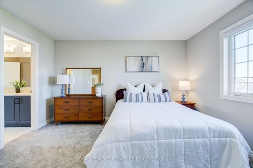 252 Springfield Crescent, Clearview, ON - Indoor Photo Showing Bedroom
