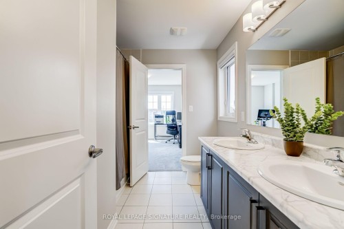 252 Springfield Crescent, Clearview, ON - Indoor Photo Showing Bathroom