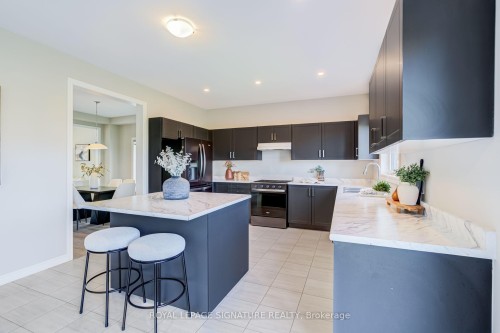 252 Springfield Crescent, Clearview, ON - Indoor Photo Showing Kitchen