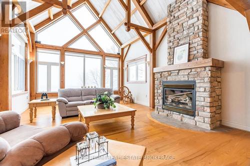 187 Champlain Road, Penetanguishene, ON - Indoor Photo Showing Living Room With Fireplace