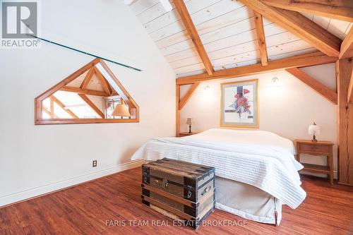 187 Champlain Road, Penetanguishene, ON - Indoor Photo Showing Bedroom