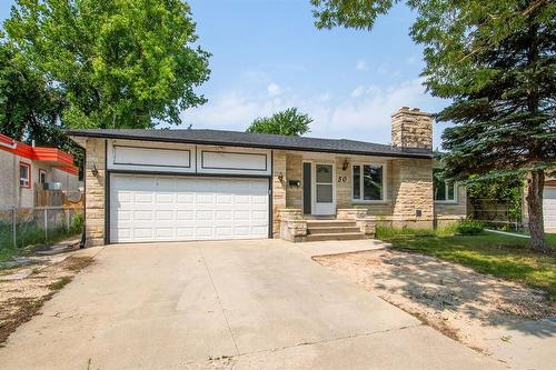 50 Kowall Bay, Winnipeg, MB - Outdoor With Facade
