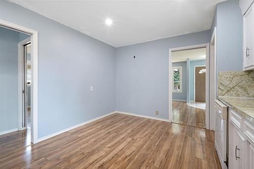 50 Kowall Bay, Winnipeg, MB - Indoor