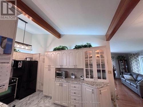 324 Third Avenue, Cochrane, ON - Indoor