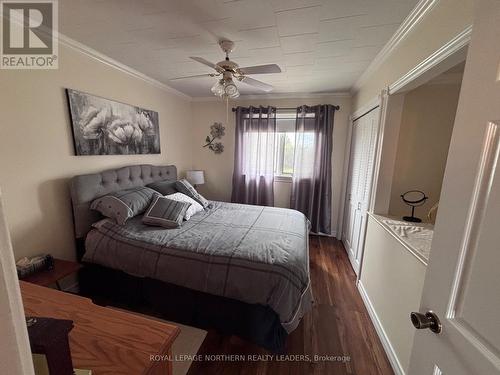 324 Third Avenue, Cochrane, ON - Indoor Photo Showing Bedroom