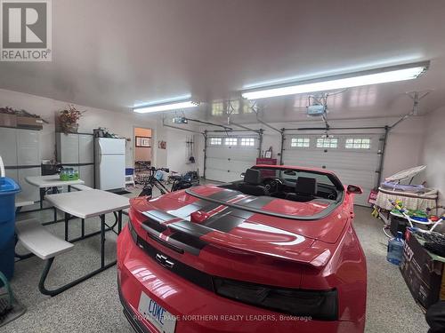324 Third Avenue, Cochrane, ON - Indoor Photo Showing Garage